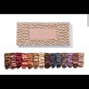 NEW - ANASTASIA BEVERLY HILLS Carli Bybel Eyeshadow Palette Limited-Edition